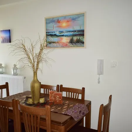 Anna's Apprt, 6ppl, 1min From Sea * Kamena Vourla